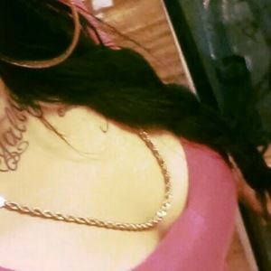 Meet your Posher, Ayochio